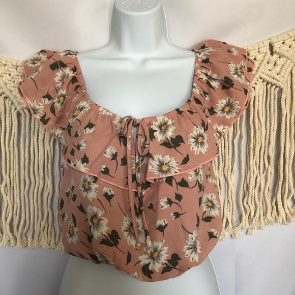 Show me your Mumu Darla ruffle crop top - Picture 7 of 8